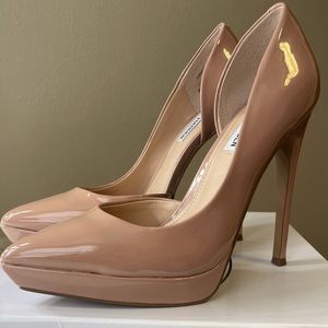 Steve Madden Vixen Nude Pointed Toe Pump
